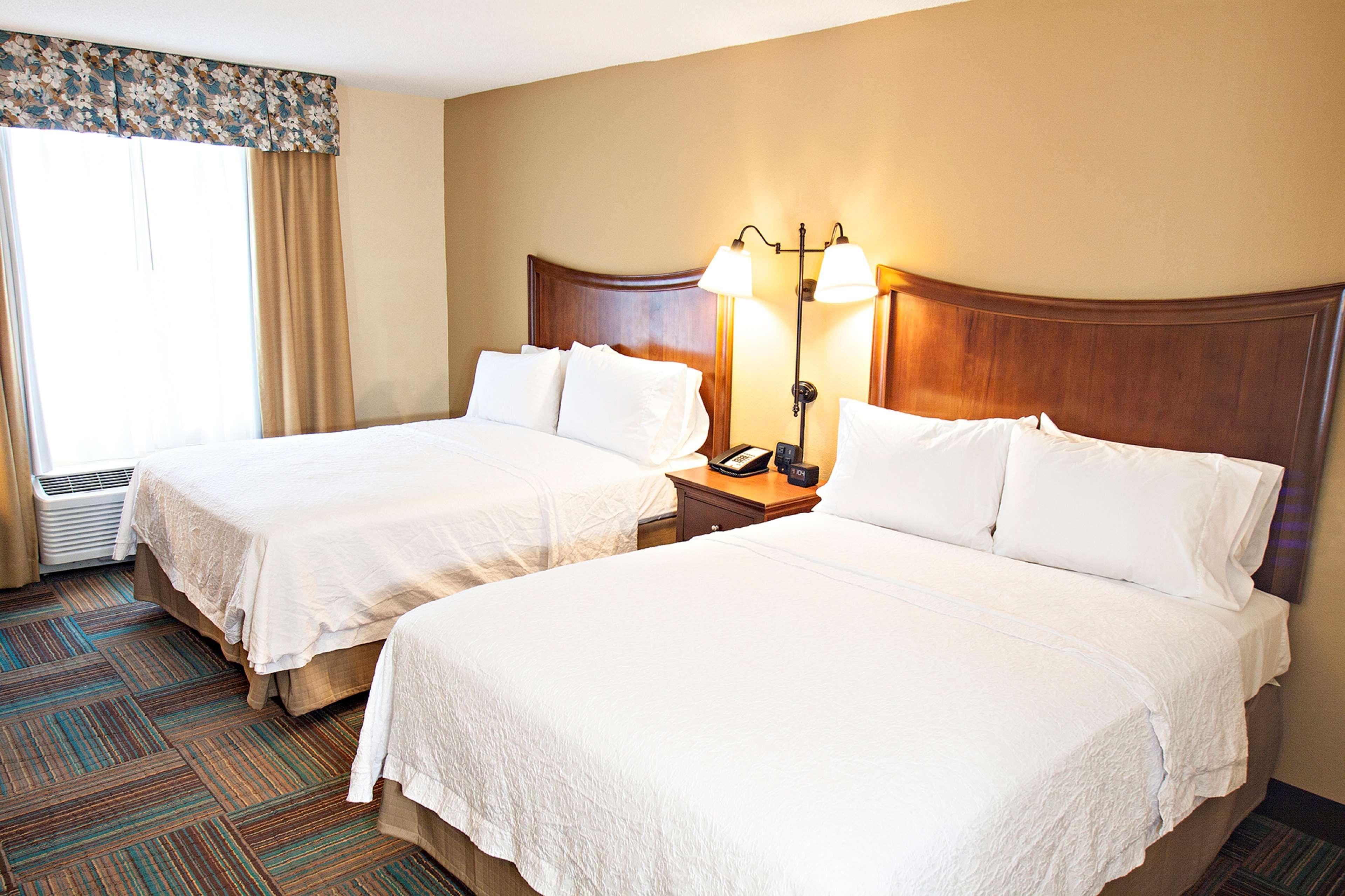 Hampton Inn & Suites Fort Myers-Colonial Boulevard Exterior photo
